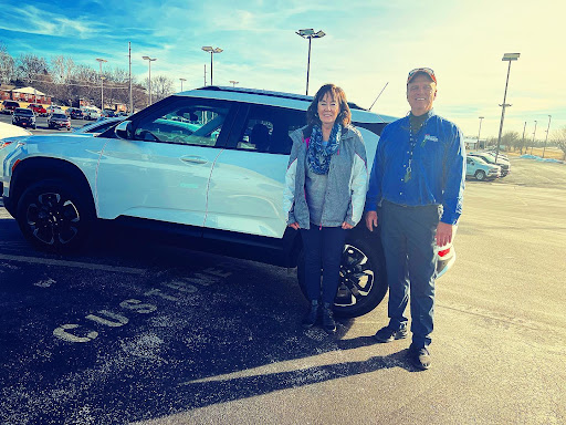 Car Dealer «Weber Chevrolet Columbia», reviews and photos, 701 Old State Rte 3, Columbia, IL 62236, USA