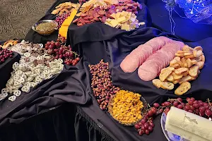 Pirogues Catering image