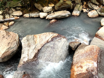 霧島温泉最古の岩風呂 目の湯