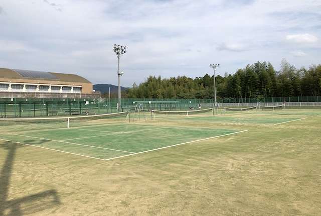 山鹿市カルチャースポーツセンターテニスコート