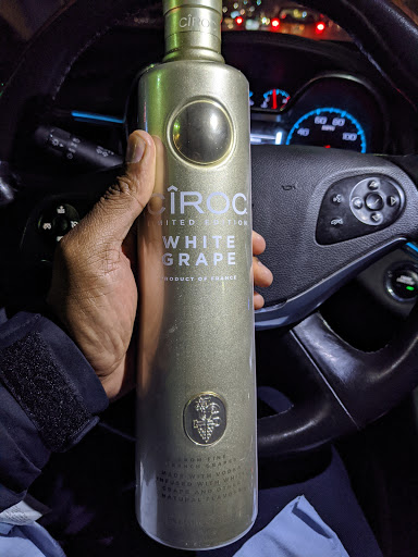 Liquor Store «Best Value Wine and Liquor», reviews and photos, 6105 W Roosevelt Rd, Cicero, IL 60804, USA