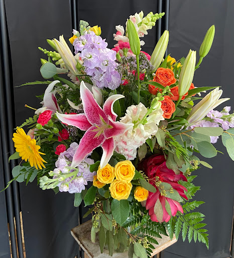 Florist «BloomTown Florist», reviews and photos, 218 W Bay Dr, Largo, FL 33770, USA