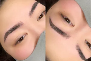 Ellie Brow N Lash Lounge -Bellevue image