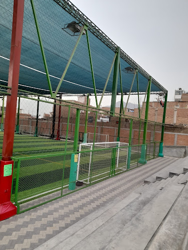 Opiniones de Escuela Oficial De Futbol Alianza Lima en San Juan de Lurigancho - Campo de fútbol