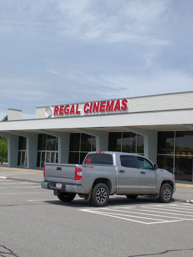 Movie Theater «Regal Cinemas Brunswick 10», reviews and photos, 19 Gurnet Rd, Brunswick, ME 04011, USA