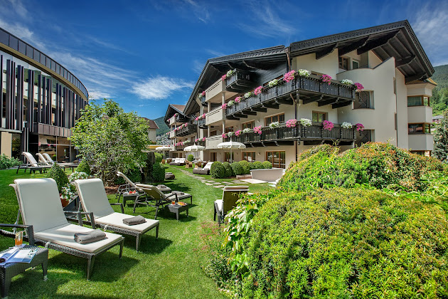 Photo hôtels Gardena Grödnerhof Hotel & Spa 39046 Urtijëi