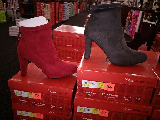 Shoe Store «Shoe Dept. Encore», reviews and photos, 1980 Brittain Rd, Akron, OH 44310, USA