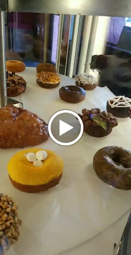 Donut Shop «Voodoo Doughnut Too», reviews and photos, 1501 NE Davis St, Portland, OR 97232, USA