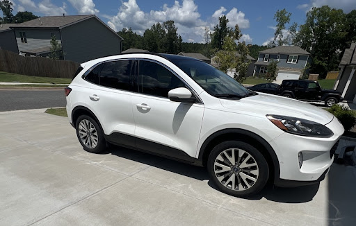 Auto Body Shop «Gerber Collision & Glass», reviews and photos, 850 Joe Frank Harris Pkwy SE, Cartersville, GA 30120, USA