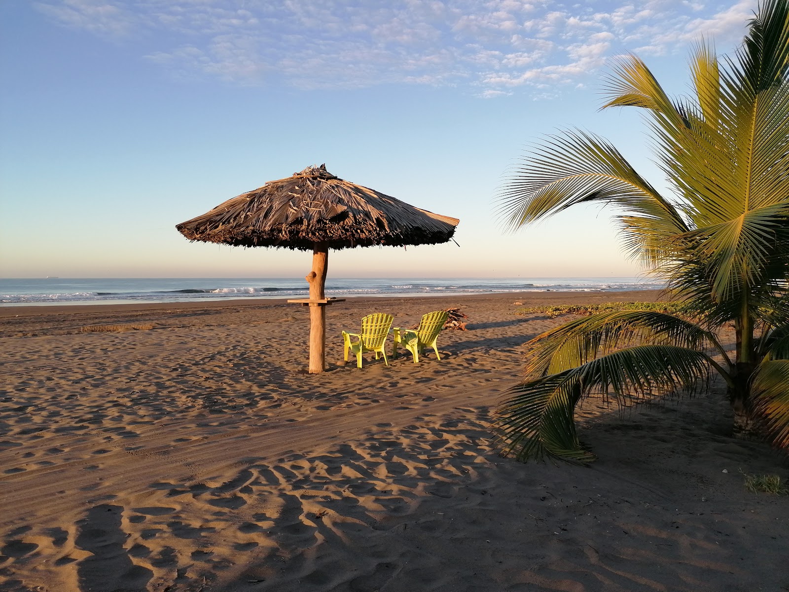 Photo de Malibu beach avec rivage droit, long