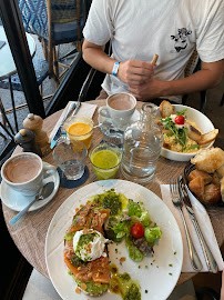 Avocado toast du Restaurant La Petite Louise à Paris - n°15