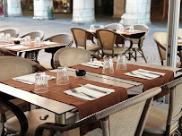 Atmosphère du Restaurant français L'Etage à Annecy - n°2