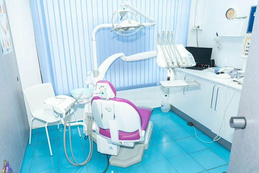 Clínica Dental Virgen del Carmen en San Luis de Sabinillas, Málaga