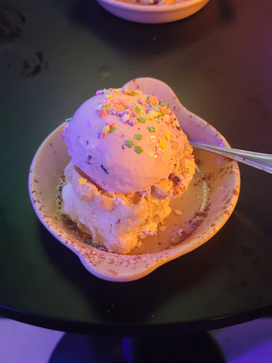 Restaurant «RHINO LOUNGE», reviews and photos, 11 Cooper St, Waltham, MA 02453, USA