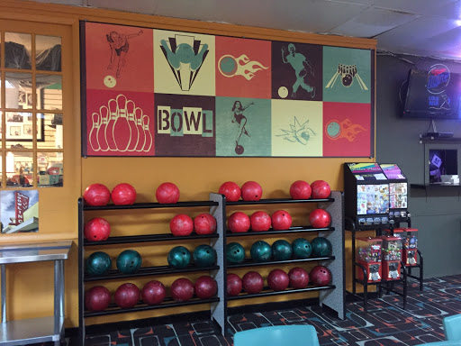 Bowling Alley «Holiday Bowling Center & Sports Bar», reviews and photos, 106 E Pembroke Rd, Hallandale Beach, FL 33009, USA