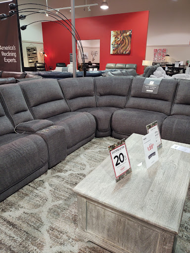 Furniture Store «Value City Furniture», reviews and photos, 945 E Lewis and Clark Pkwy, Clarksville, IN 47129, USA