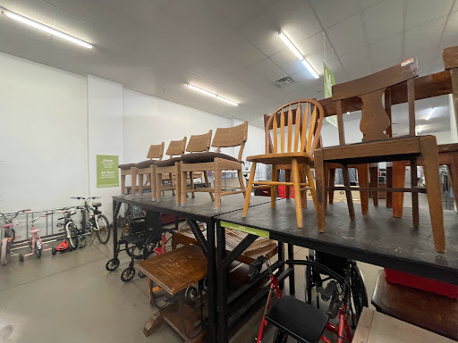 Thrift Store «83rd Ave & Grand Goodwill Retail Store & Donation Center», reviews and photos