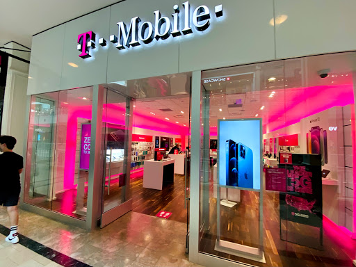 T-Mobile, 400 Commons Way #2045, Bridgewater, NJ 08807, USA, 