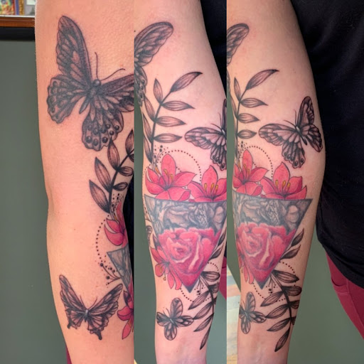 Tattoo Shop «ZONE13 Tattoo», reviews and photos, 10 Superior Way, Woodbury, NJ 08096, USA