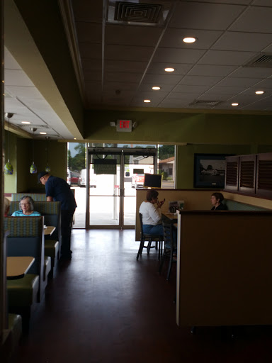 American Restaurant «Newport Creamery», reviews and photos, 1256 Warwick Ave, Warwick, RI 02888, USA