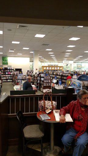 Book Store «Barnes & Noble», reviews and photos, 451 E Altamonte Dr, Altamonte Springs, FL 32701, USA