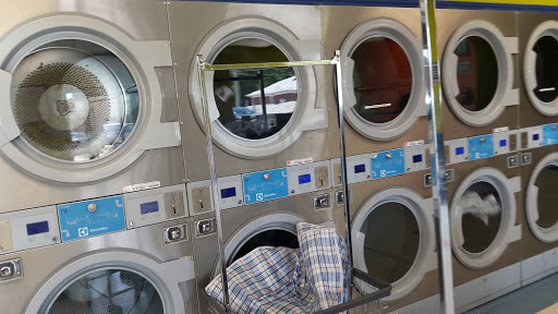 Laundromat «St. Clair Shores Electrolux Express Coin Laundromat», reviews and photos, 27520 Harper Ave, St Clair Shores, MI 48081, USA