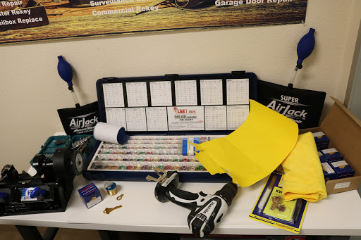 Locksmith «Dependable Locksmith Of Phoenix», reviews and photos, 4742 N 24th St #300, Phoenix, AZ 85016, USA