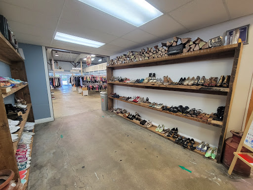 Thrift Store «Restoration Ministries», reviews and photos, 351 W 162nd St, South Holland, IL 60473, USA