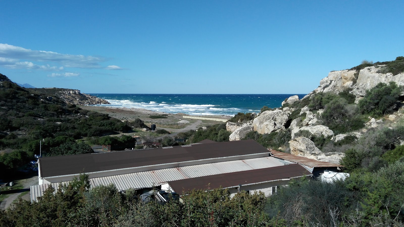 Photo de Korineum beach situé dans une zone naturelle