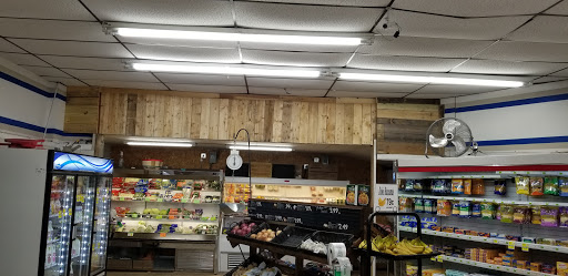 Grocery Store «Farmers Market», reviews and photos, 103 W 2nd St N, Wright City, MO 63390, USA
