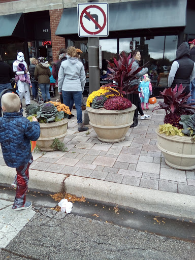 Coffee Shop «Starbucks», reviews and photos, 164 N York St, Elmhurst, IL 60126, USA