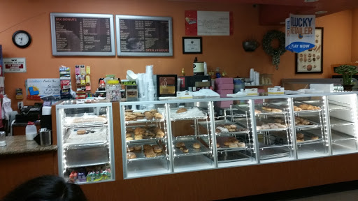 Jax Donut House, 122 Lincoln Ave, Anaheim, CA 92805, USA, 