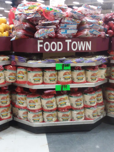 Grocery Store «Food Town | North Sam Houston», reviews and photos, 2770 North Sam Houston Pkwy W, Houston, TX 77038, USA