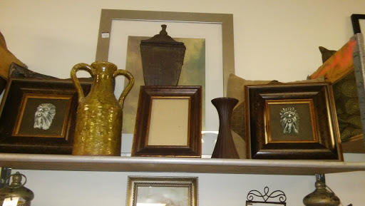 Thrift Store «Edgar & James – Goodwill Specialty Store & Donation Center», reviews and photos, 317 Torrance Blvd, Redondo Beach, CA 90277, USA