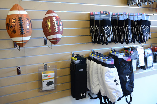 Sporting Goods Store «Chippewa Valley Sporting Goods», reviews and photos, 1315 S Hastings Way, Eau Claire, WI 54701, USA