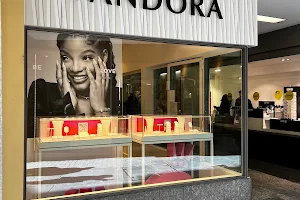 PANDORA Store Lugano image