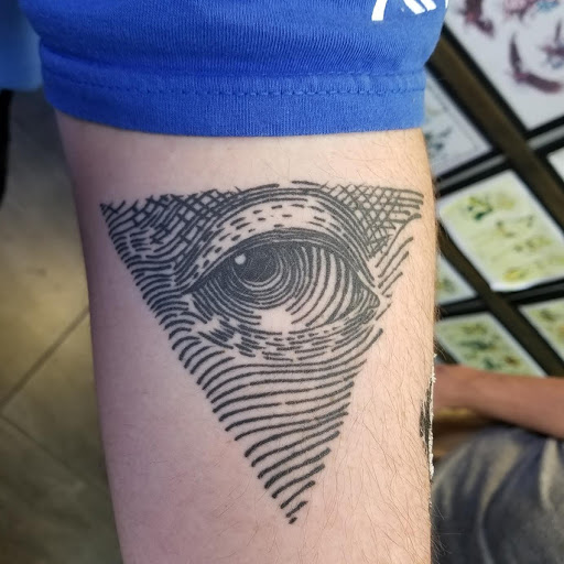 Tattoo Shop «Black Rose Tattoo Shop», reviews and photos, 3300 W Hillsboro Blvd, Deerfield Beach, FL 33442, USA