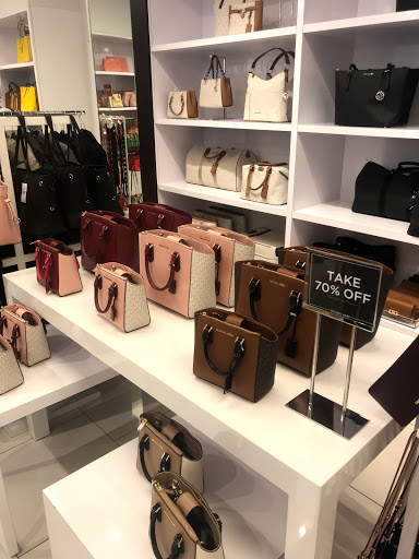 Shopping Mall «Houston Premium Outlets», reviews and photos, 29300 Hempstead Rd, Cypress, TX 77433, USA