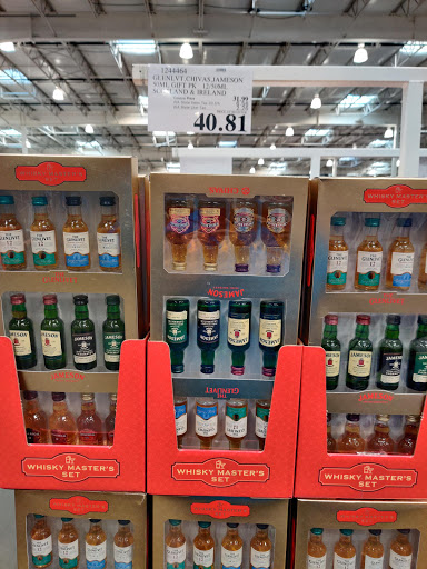 Warehouse store «Costco Wholesale», reviews and photos, 4401 4th Ave S, Seattle, WA 98134, USA