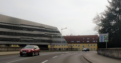 Parkplatz Universität P2