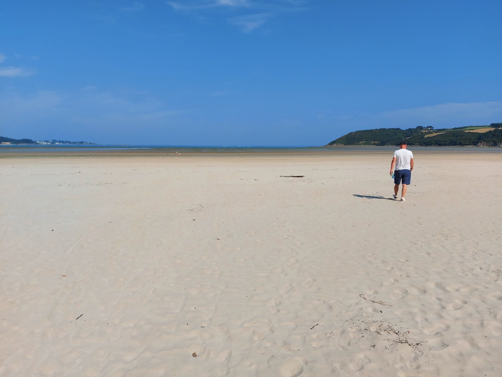 Foto af Plage Saint Michel-en-Greve med høj niveau af renlighed