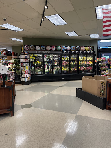 Grocery Store «Quality Food Center», reviews and photos, 460 E North Bend Way, North Bend, WA 98045, USA