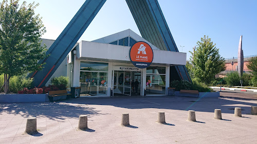 Auchan à La Chapelle-Saint-Aubin