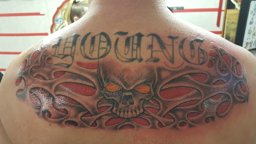 Tattoo Shop «Tattoo Club», reviews and photos, 1021 S Erie Blvd, Hamilton, OH 45011, USA