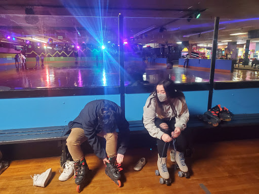 Sporting Goods Store «Hyde Park Roller Magic», reviews and photos, 4178 Albany Post Rd, Hyde Park, NY 12538, USA