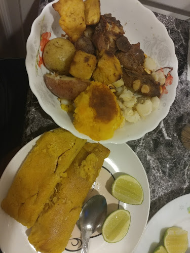 Opiniones de Picanteria Mami Yoli en Naranjito - Restaurante