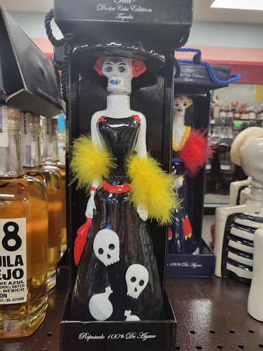 Liquor Store «Curtis Liquors - Cohasset», reviews and photos, 790 Chief Justice Cushing Hwy, Cohasset, MA 02025, USA