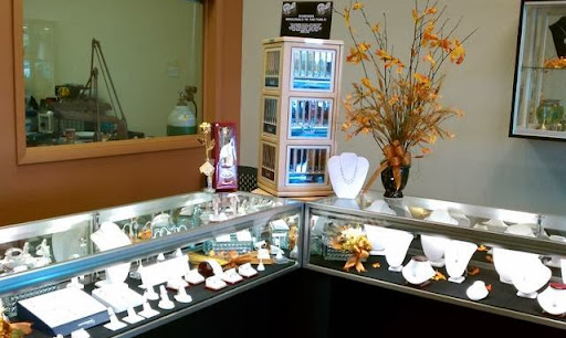 Jewelry Store «MCJ Jewelers», reviews and photos, 1006 Weiland Rd, Buffalo Grove, IL 60089, USA