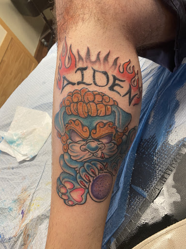 Tattoo Shop «Hole In The Sky Tattoo Parlor», reviews and photos, 271 Overmount Ave, Woodland Park, NJ 07424, USA