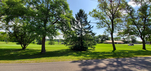 Golf Course «Hollydale Golf Course», reviews and photos, 4710 Holly Ln N, Minneapolis, MN 55446, USA